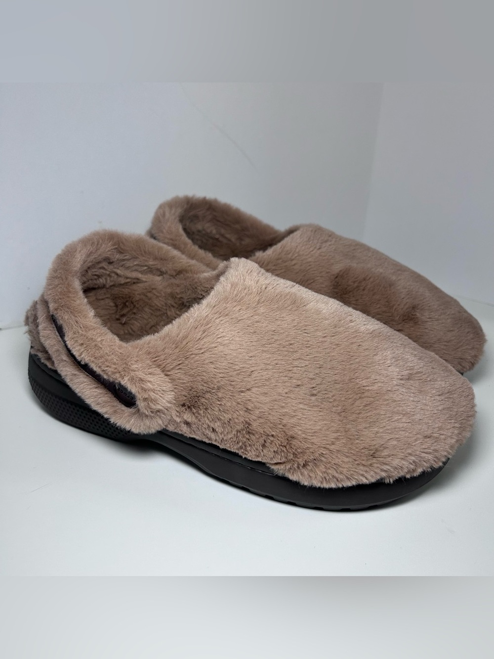 Crocs Classic Unfurgettable Clogs W9 M7 Chocolate Brown color